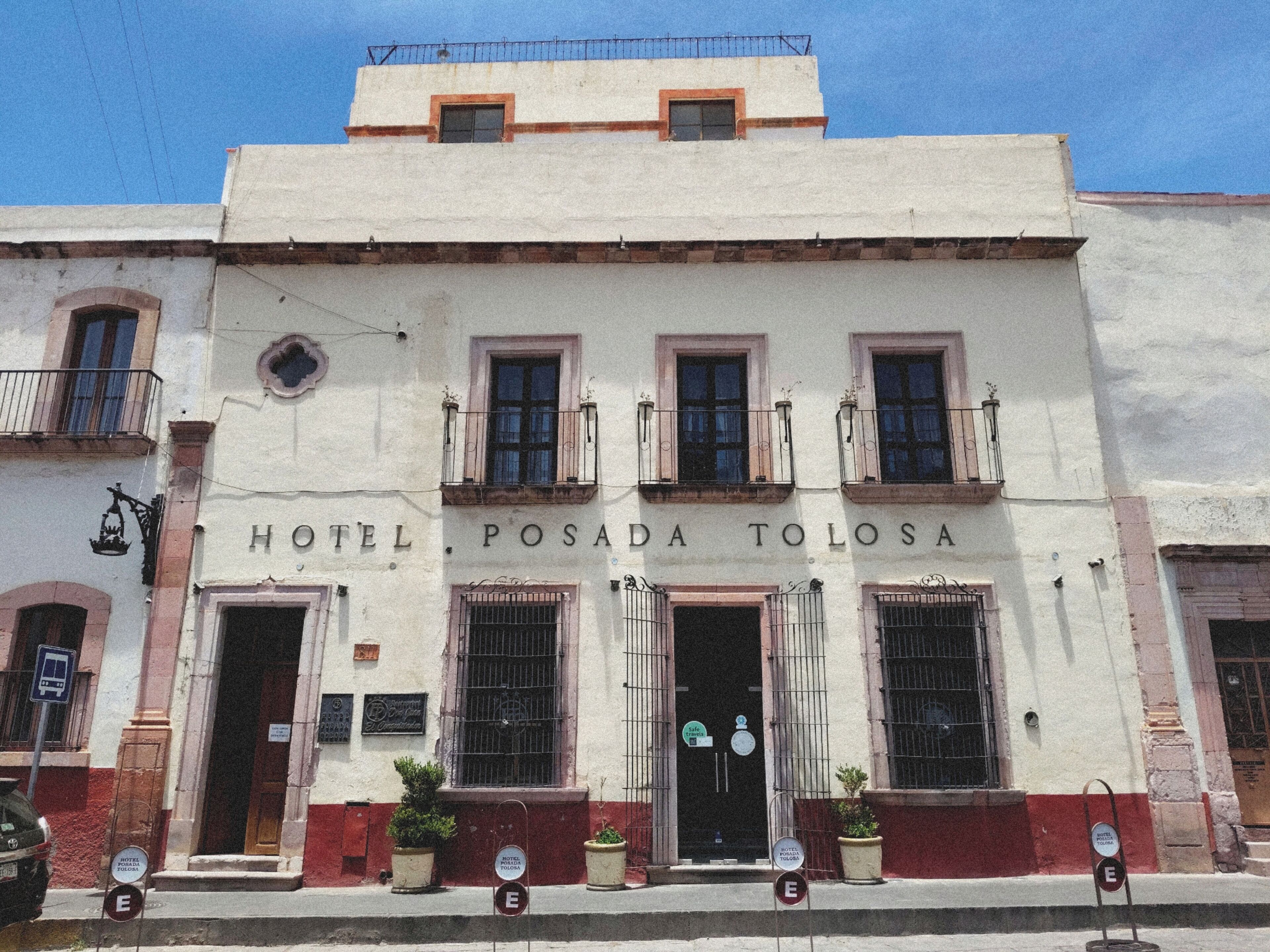 Fachada de la propiedad