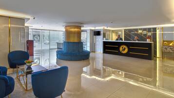Lobby lounge