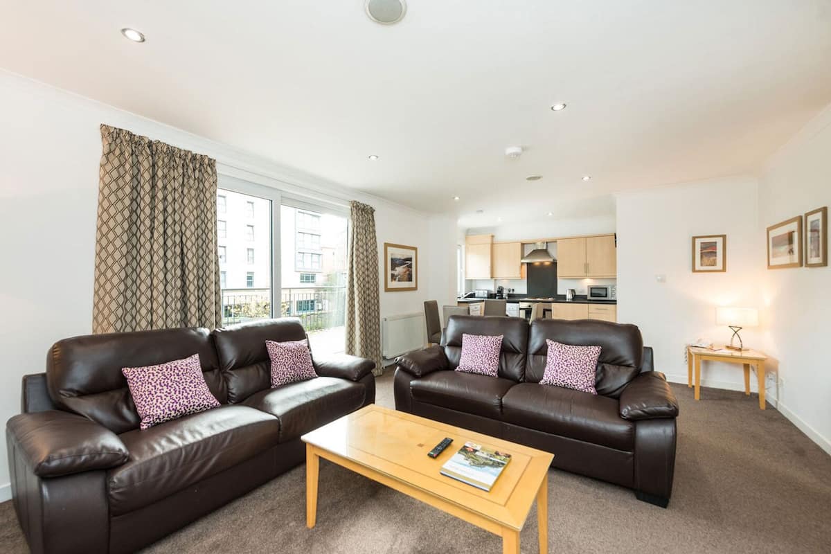 2 Bedroom Apartment Plus | Living area