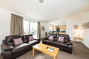 2 Bedroom Apartment Plus | Living area | Flat-screen TV, DVD player, iPod dock - Fountain Court Apartments - Harris (Edinburgh)