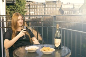 Apartment, 2 Bedrooms | Balcony - Fountain Court Apartments - Harris (Edinburgh)