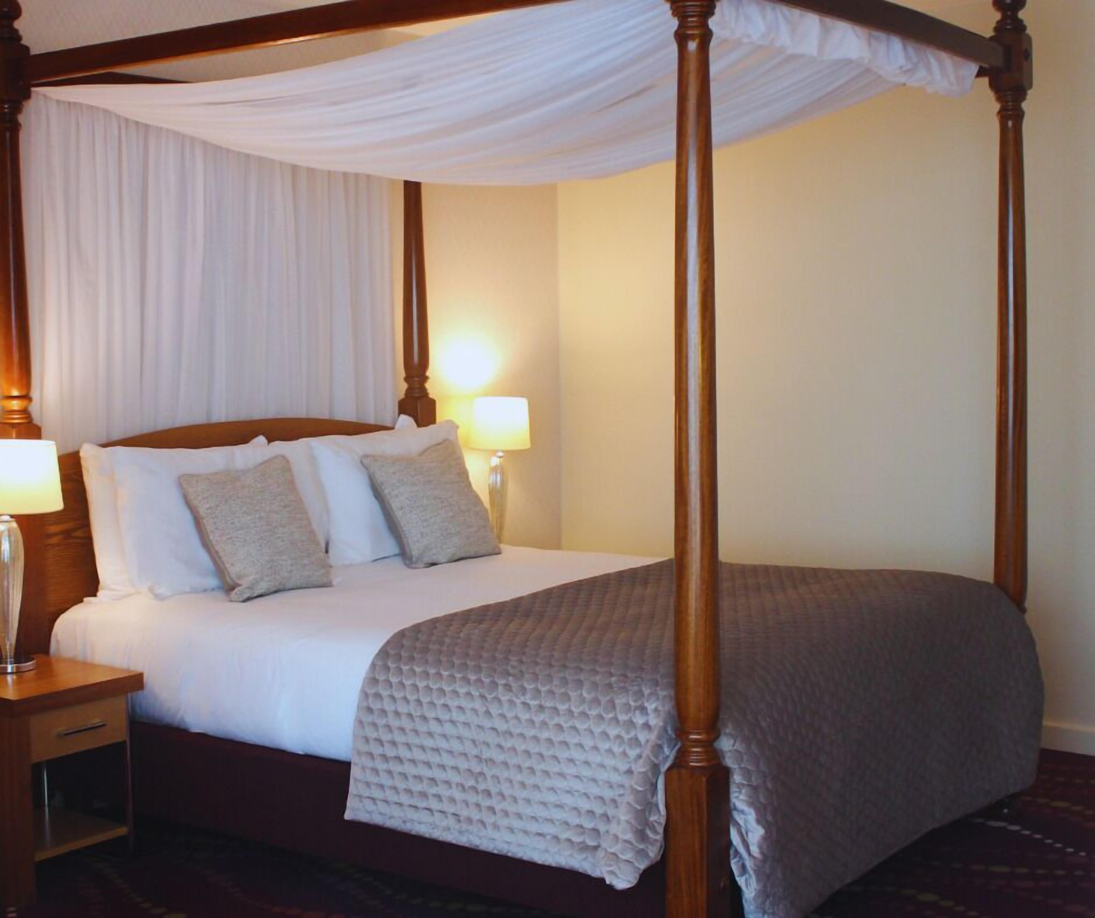 ห้องซิกเนเจอร์สตูดิโอสวีท | ตู้นิรภัยในห้องพัก, โต๊ะทำงาน, ผ้าม่านกันแสง, ห้องเก็บเสียง