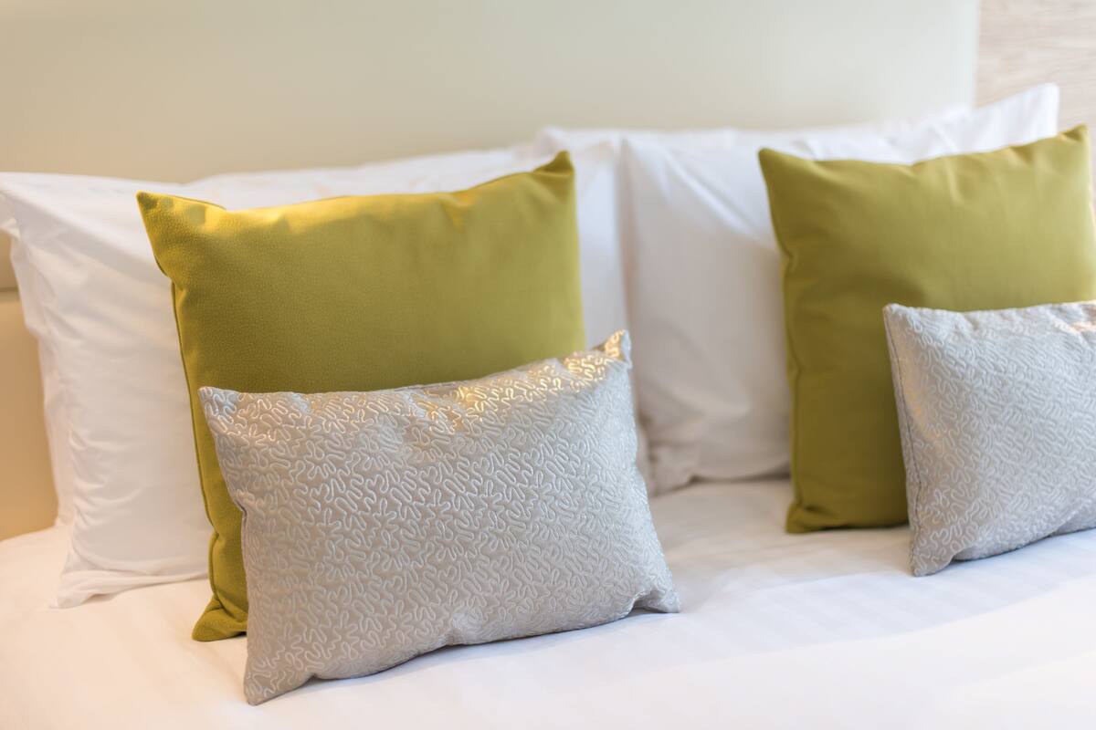 In-room safe, desk, iron/ironing board (on request), WiFi (free)