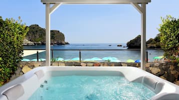 Superior room sea view with Jacuzzi | Terrace/patio