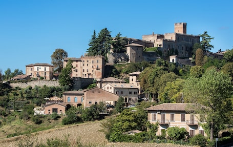 Exterior. Antico Borgo di Tabiano Castello