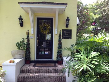 Hotel entrance at The Mango Inn Bed & Breakfast