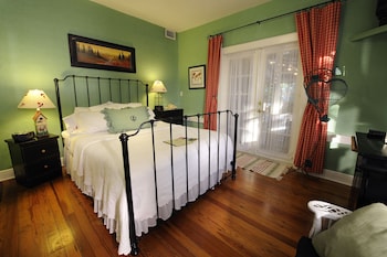 The Seagrape Room | 1 bedroom, premium bedding, individually decorated at The Mango Inn Bed & Breakfast