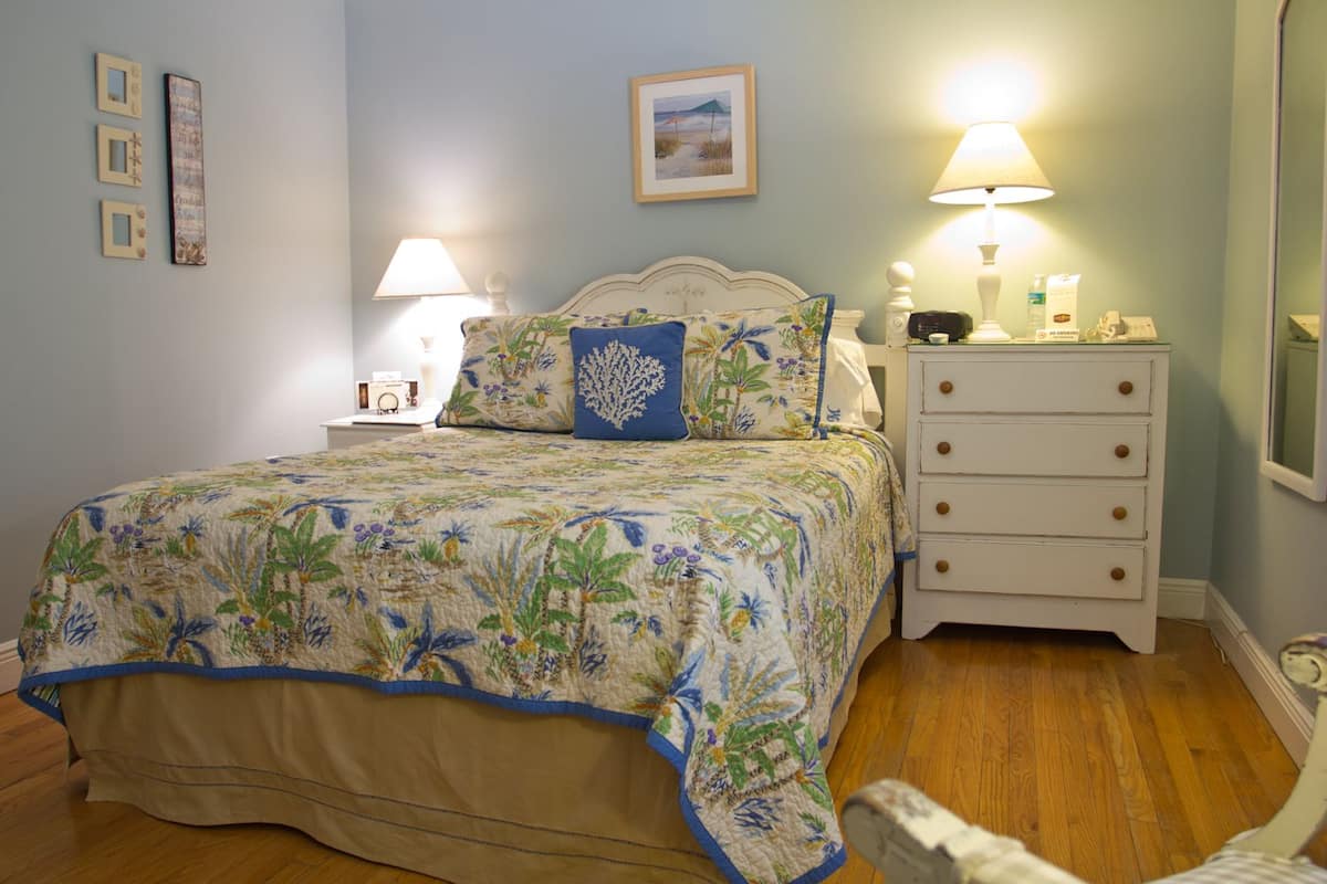 Chambre Deluxe, 1 grand lit, salle de bains attenante
