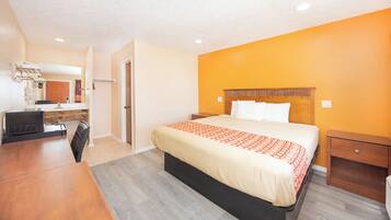 Premium bedding, iron/ironing board, free WiFi, bed sheets