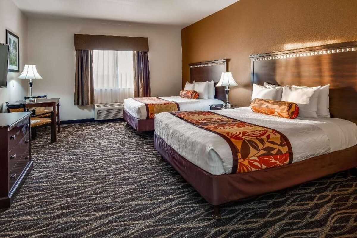 Premium bedding, pillowtop beds, desk, blackout drapes