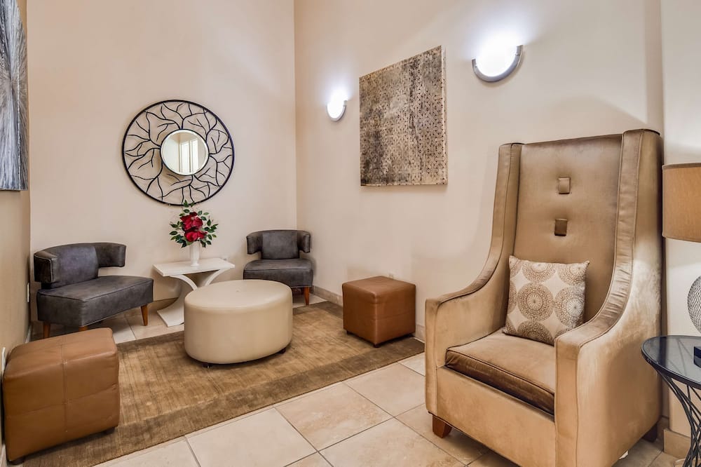 Best Western Plus Battle Ground Inn & Suites