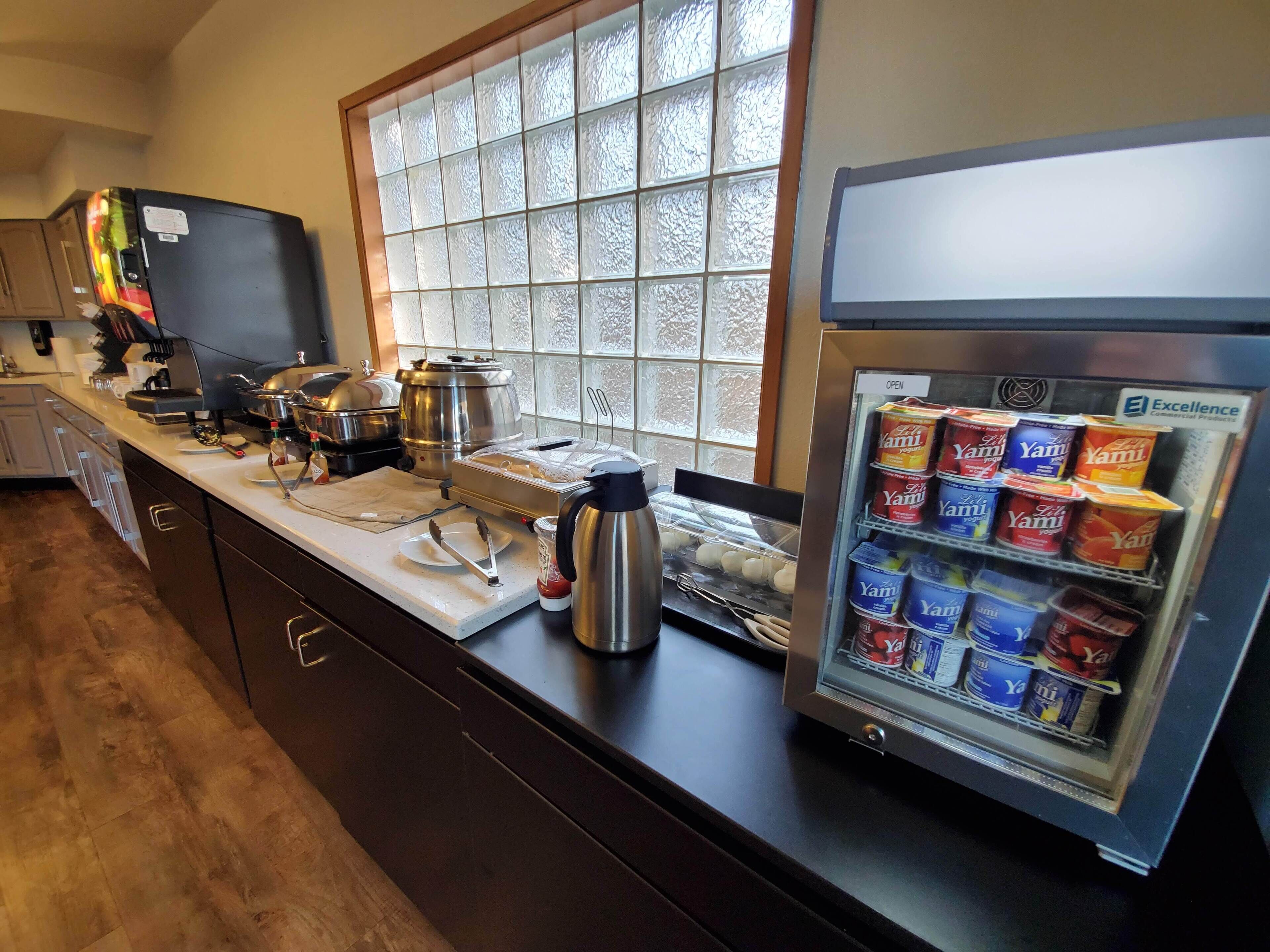 free daily continental breakfast