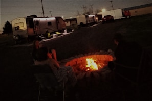 BBQ/picnic Area - Circle S Lodge (Gering)