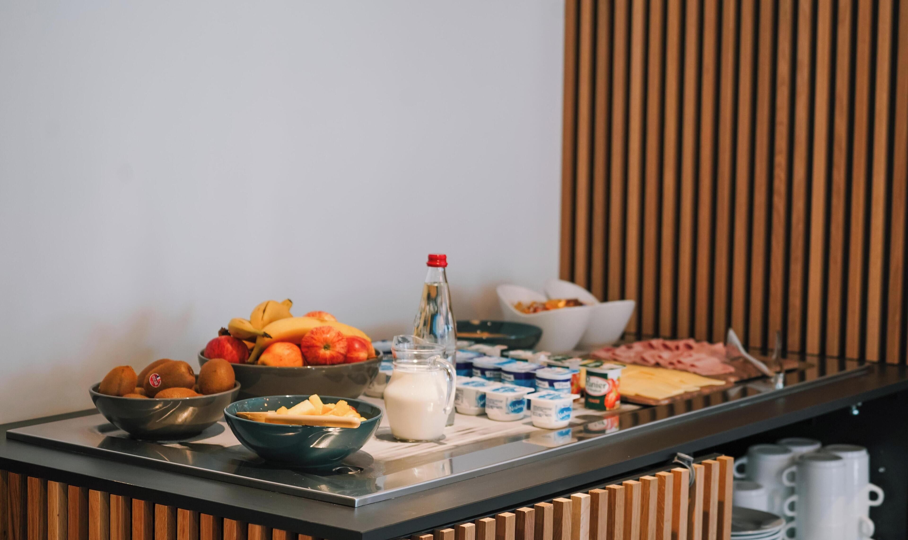 Desayuno buffet diario (EUR 13.90 por persona)