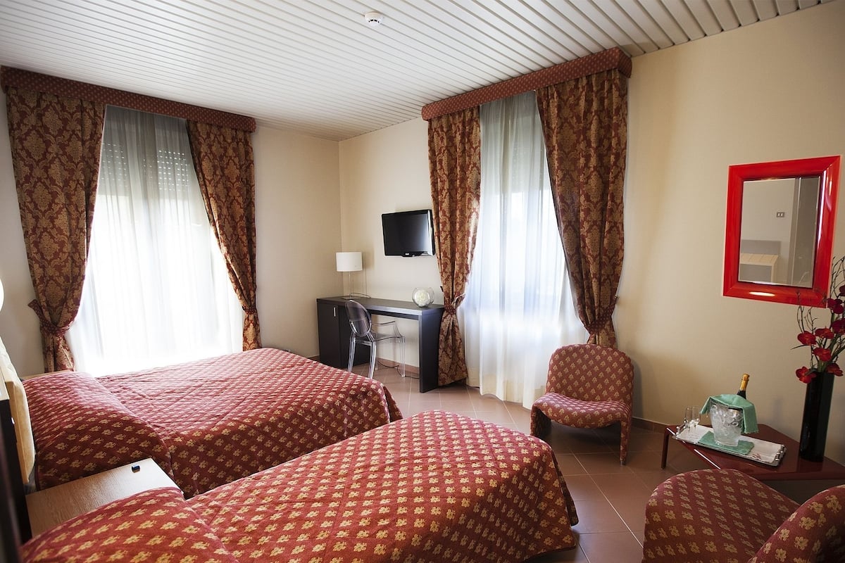 Hochwertige Bettwaren, Tempur-Pedic-Betten, Minibar, Zimmersafe
