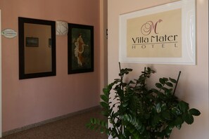 Interior entrance - Villa Mater Hotel (Catania)