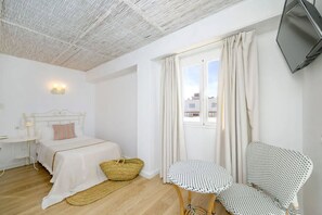 Blendingsgardiner, barnesenger, wi-fi (inkludert) og sengetøy