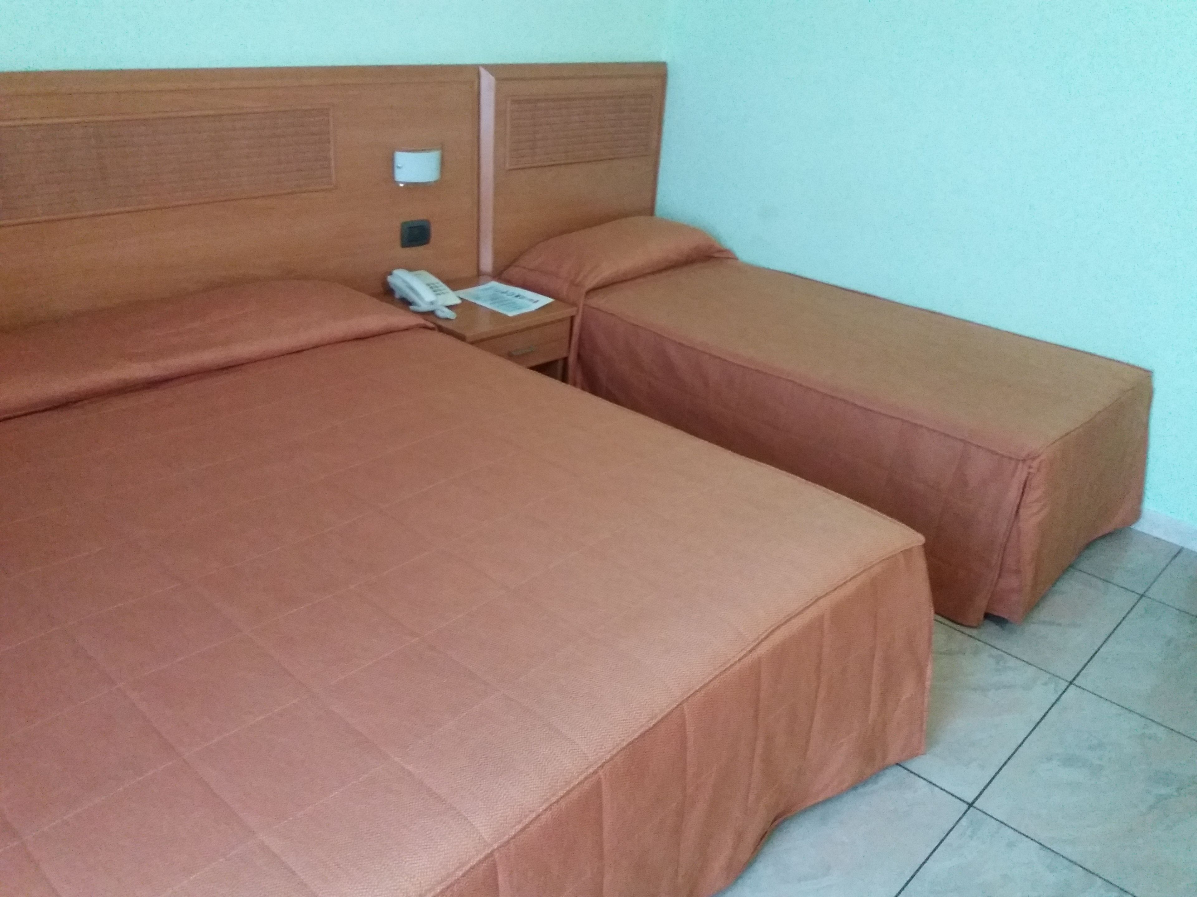 triple room | down duvets, minibar, in-room safe, desk