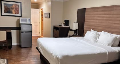 Beachwalker Inn and Suites