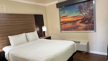 Deluxe Room | Iron/ironing board, free WiFi, bed sheets