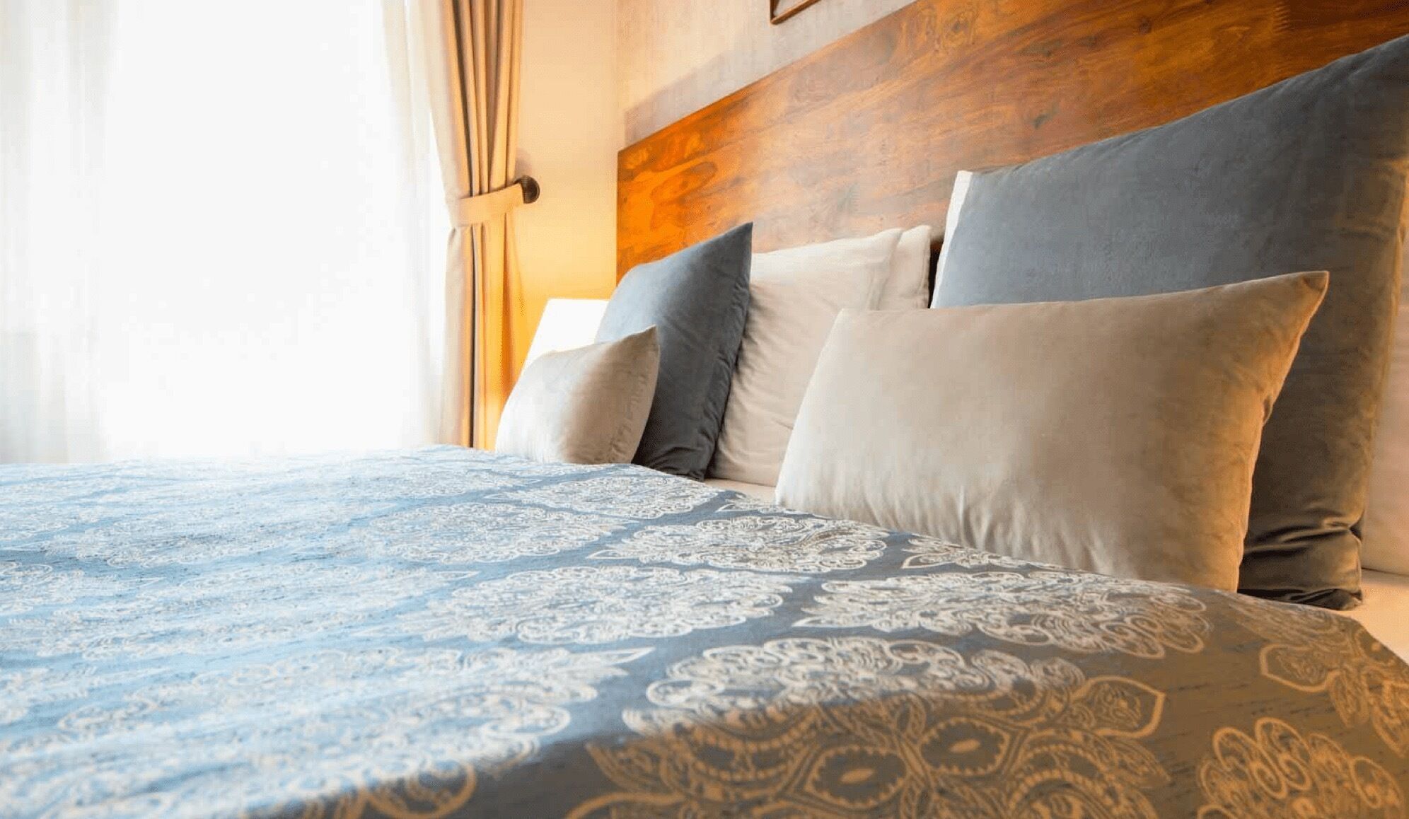 standard double room | 1 bedroom, hypo-allergenic bedding, minibar, in-room safe