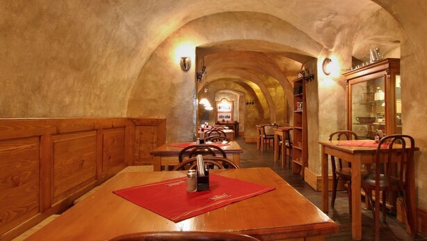 Restaurant - Hotel U Suteru (Prague)