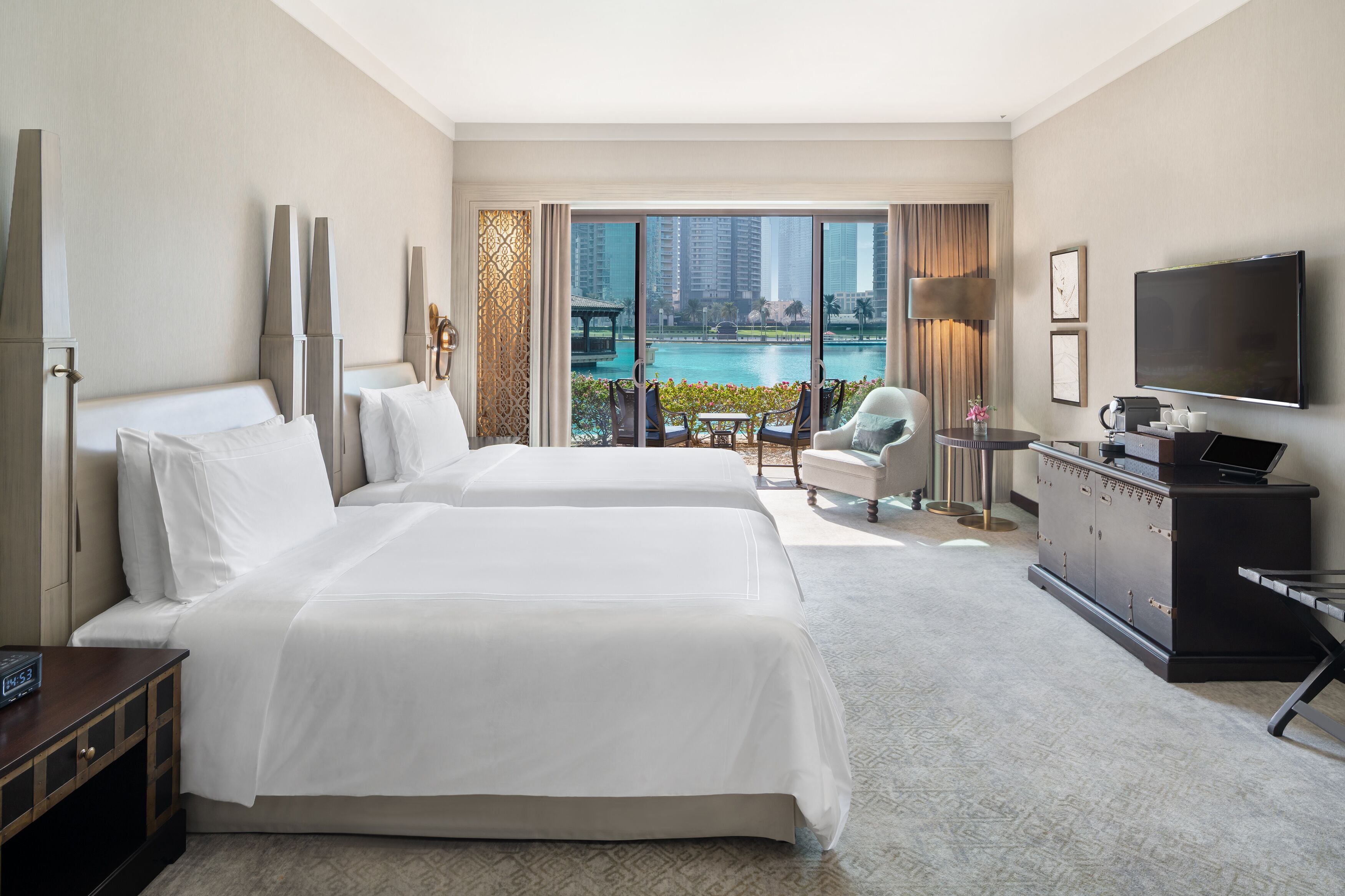 迷你吧、房內夾萬、遮光窗簾/窗簾、隔音