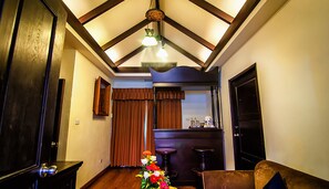 Junior Suite | Premium bedding, in-room safe, iron/ironing board, free WiFi - Raming Lodge Hotel & Spa (Chiang Mai)