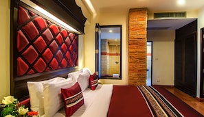 Premium bedding, in-room safe, iron/ironing board, free WiFi - Raming Lodge Hotel & Spa (Chiang Mai)