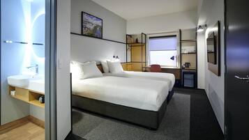 1 bedroom, desk, laptop workspace, blackout drapes