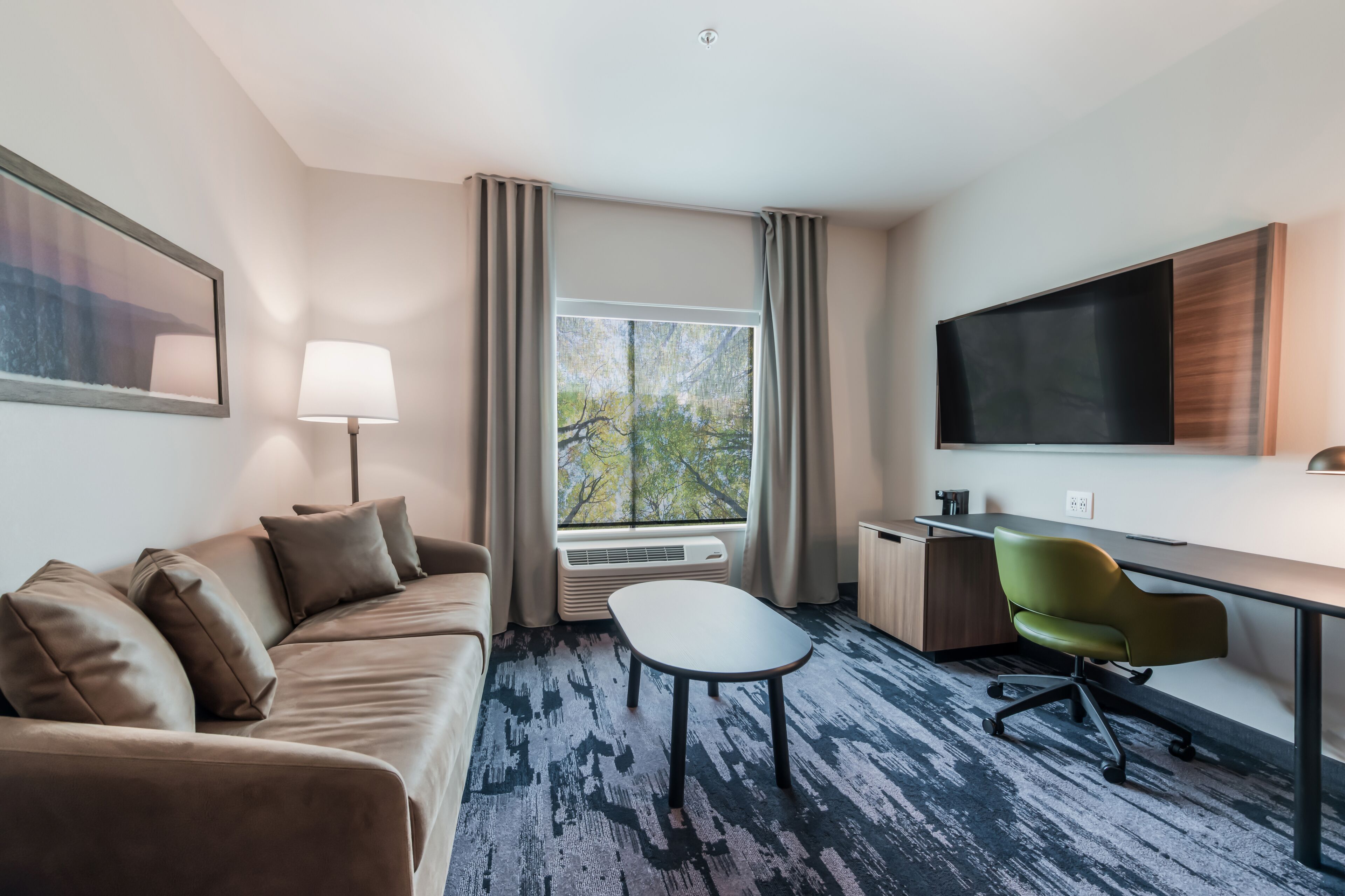 desk, laptop workspace, iron/ironing board, free wifi