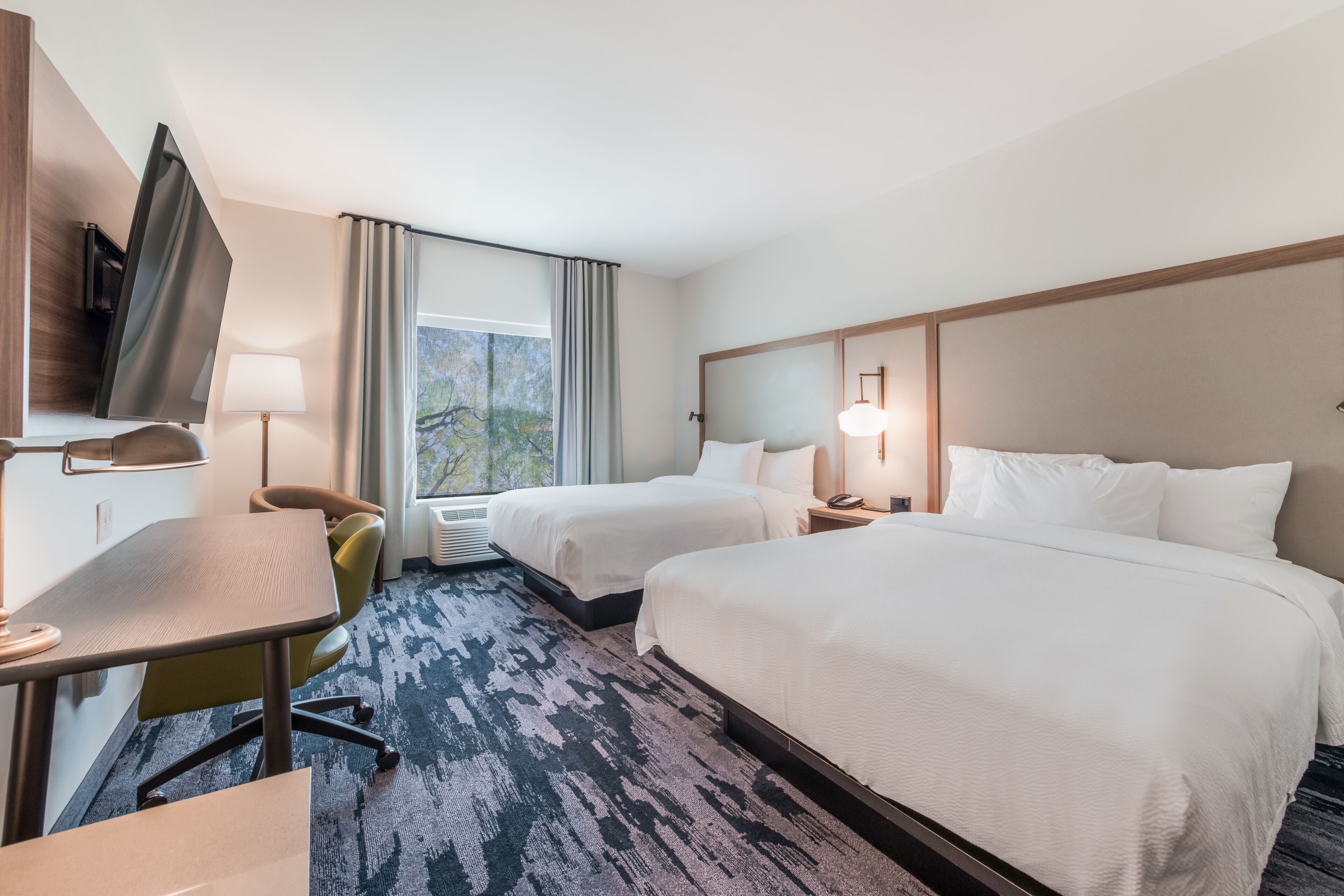 desk, laptop workspace, iron/ironing board, free wifi