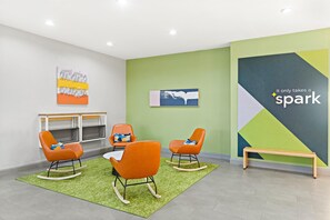 Lobby - Spark by Hilton Panama City Beach (Panama City Beach)