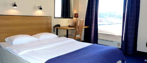 Standardværelse med 2 enkeltsenge | Senge med topmadrasser, individuelt design, individuel indretning