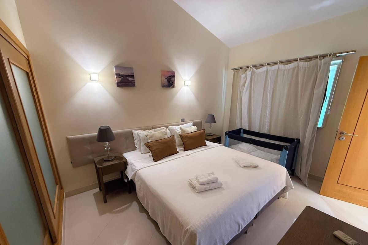 Standard Apartment | 1 bedroom, blackout curtains, free WiFi, bed sheets