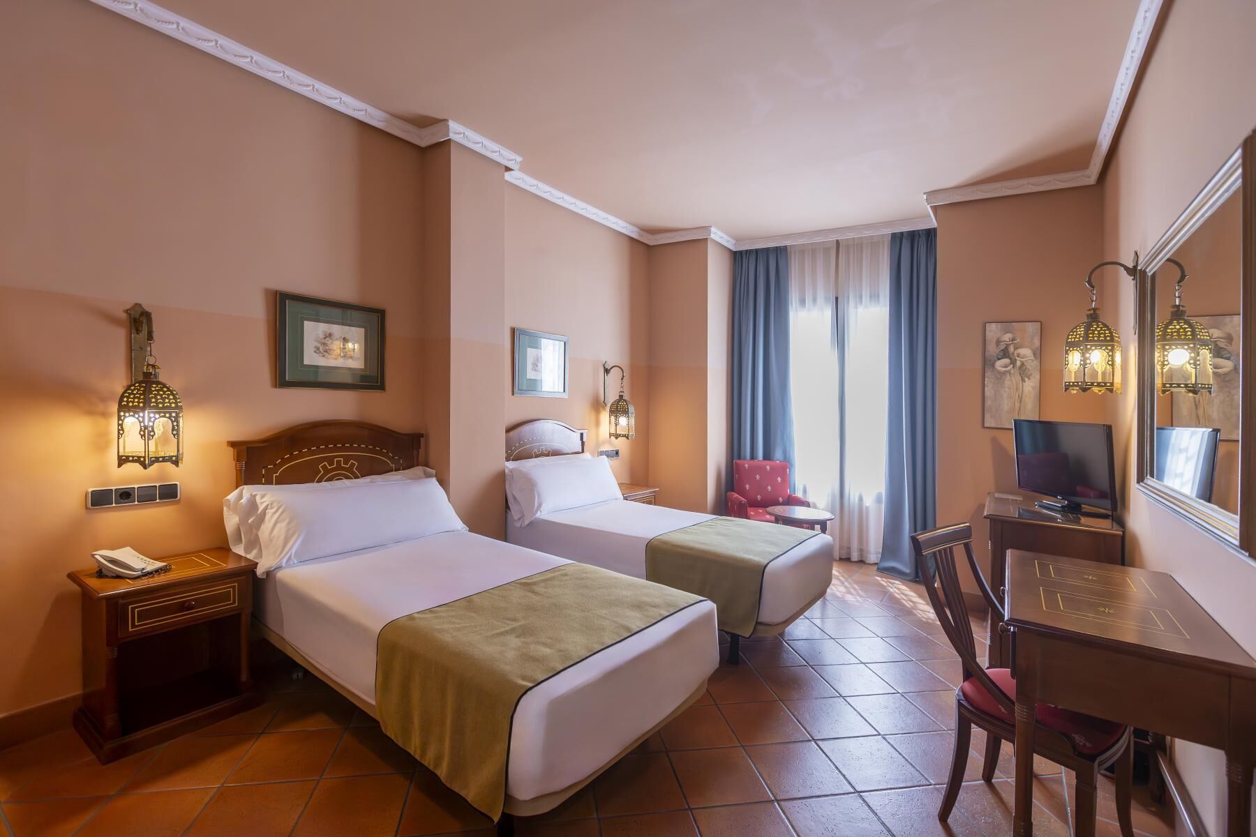 double room | 1 bedroom, hypo-allergenic bedding, minibar, in-room safe