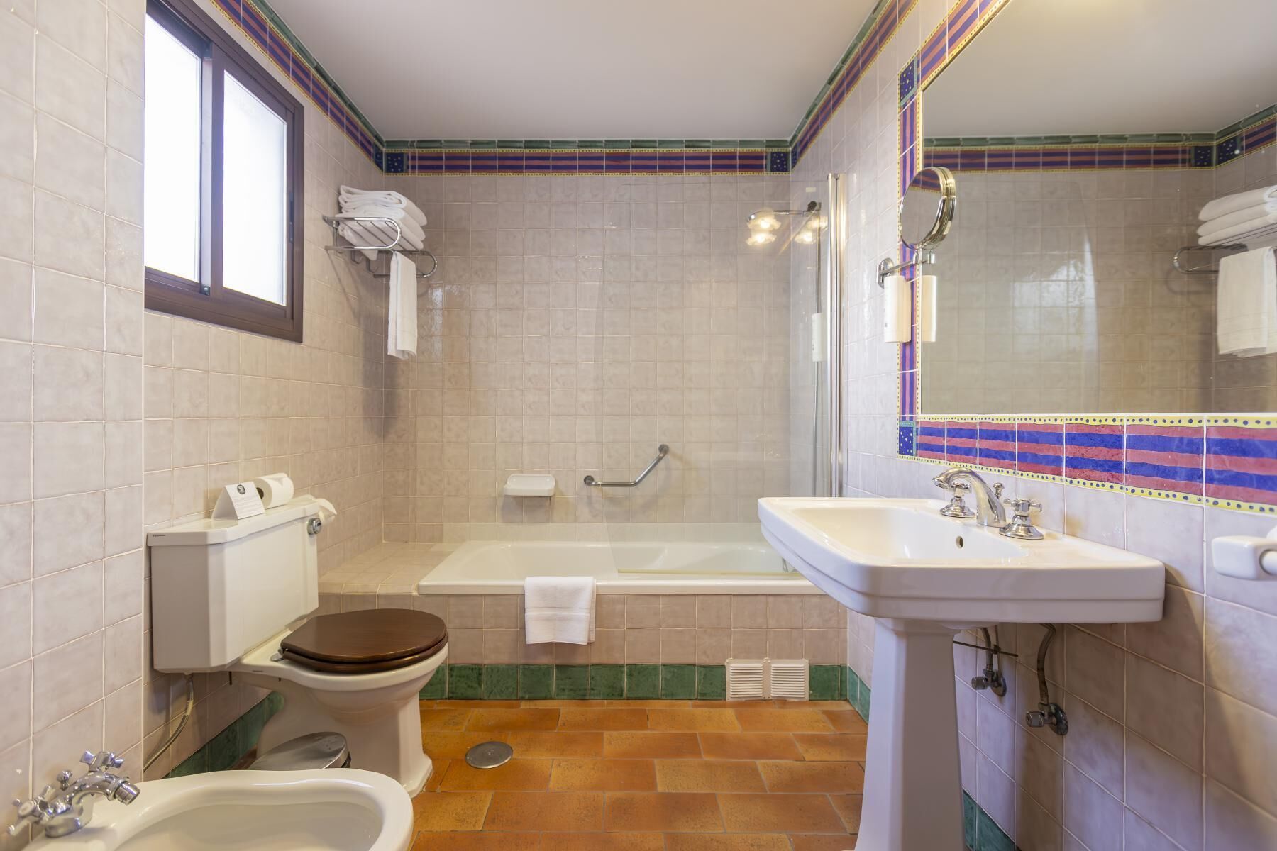 quadruple room | 1 bedroom, hypo-allergenic bedding, minibar, in-room safe