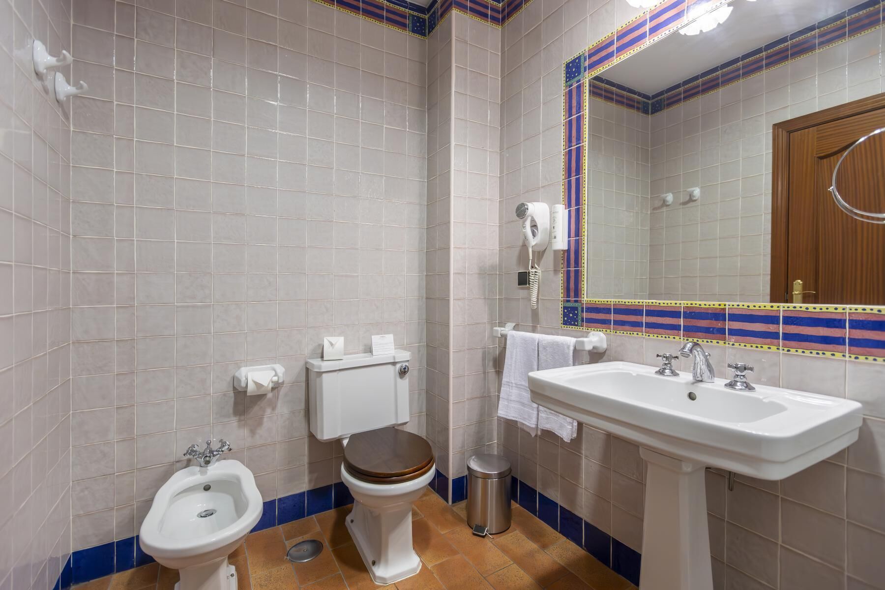 double room | 1 bedroom, hypo-allergenic bedding, minibar, in-room safe