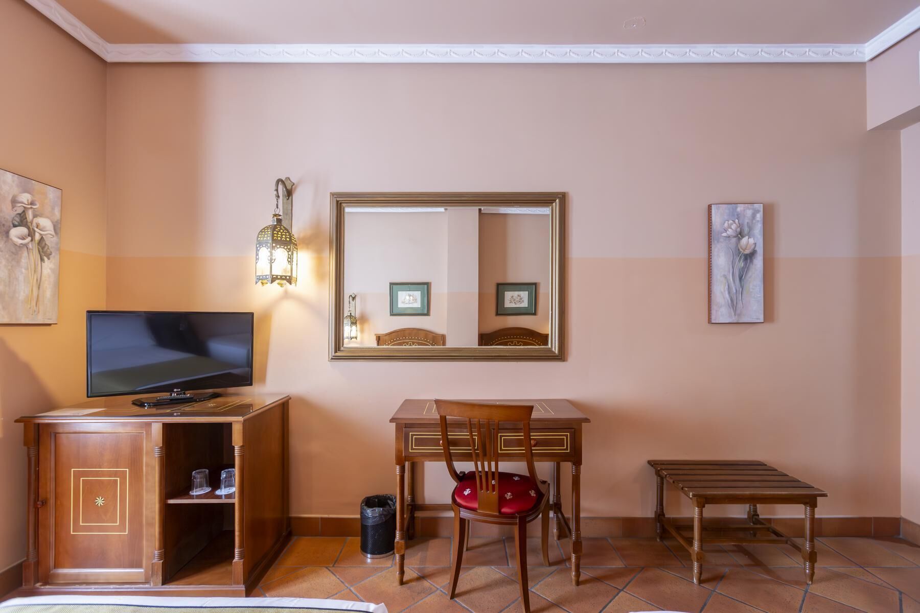 double room | 1 bedroom, hypo-allergenic bedding, minibar, in-room safe