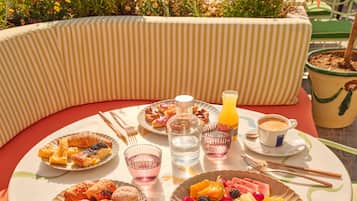 Alimentação e bebidas