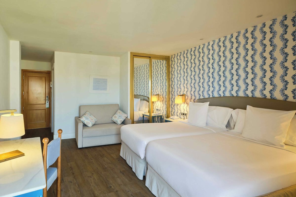 1 habitación, ropa de cama de alta calidad y minibar