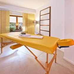 Körperbehandlungen, Hydrotherapie, Warmsteinmassagen