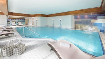 Indoor pool, pool loungers