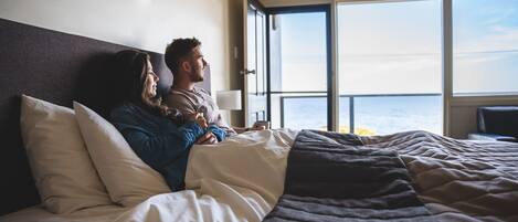 Seafront Room | Free WiFi, bed sheets