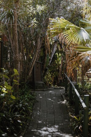 Villa, zum Garten hin | 1 Schlafzimmer, kostenloses WLAN, Bettwäsche