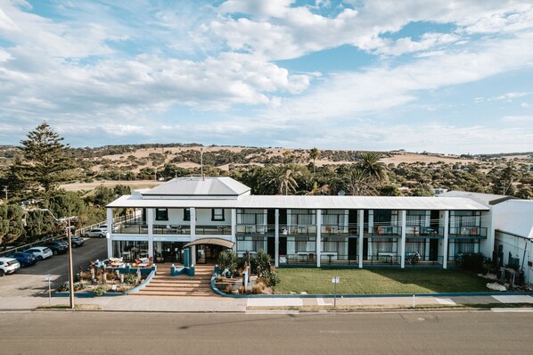 Front of property - Seafront Hotel Kangaroo Island (Penneshaw)