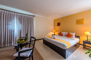 Suite familiar | 1 dormitorio, minibar, caja fuerte y decoración individual