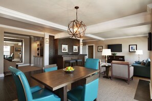 Room, Accessible, Bathtub (Parlor) | Living area | 42-inch LED TV with satellite channels, TV, iPod dock