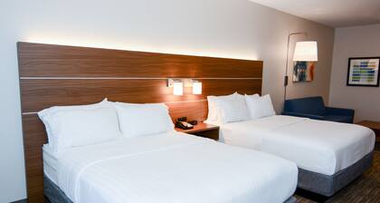 Holiday Inn Express & Suites New Boston by IHG