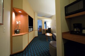 Premium bedding, pillowtop beds, in-room safe, desk - Fairfield Inn & Suites by Marriott Cordele (Cordele)
